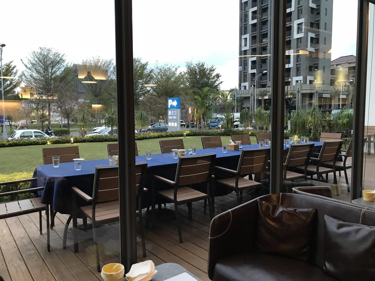 Divecube Hotel Taichung Eksteriør billede